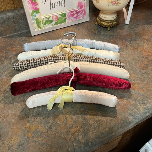 6 vintage cloth hangers - Picture 2 of 2